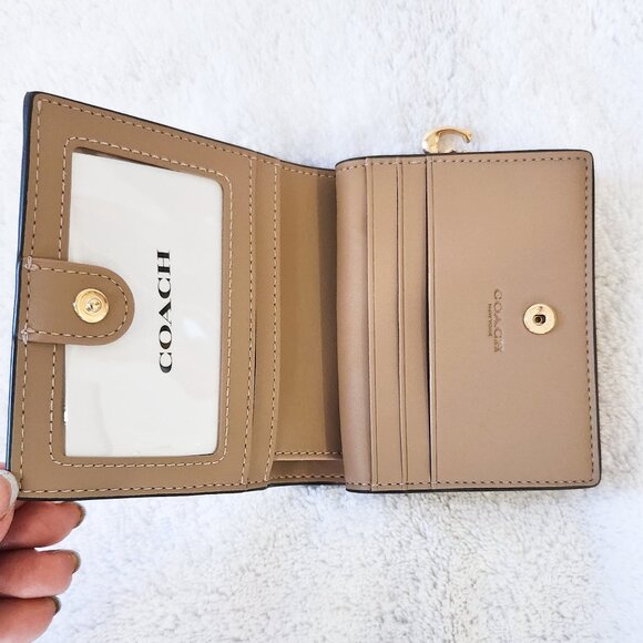 Coach White Star Pattern Bifold Wallet Gold Hardware - Picture 4 of 6